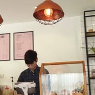 บรรยากาศ OON Poshtel x Cafe