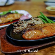 Izakaya Gokuraku ทองหล่อ