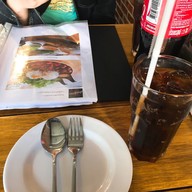 บรรยากาศ ⭐️ ร้านโหว โหว เส็ก บะหมี่เส้นสด 👍 หมูแดงฮ่องกง หมูกรอบ บะหมี่หมูแดง บะหมี่หมูกรอบ ข้าวหมูแดง ข้าวหมูกรอบ ข้าวกะเพรา ข้าวไข่ข้น ศรีนครินทร์ 40