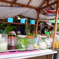 หน้าร้าน ลอดช่องสิงคโปร์  ตำหรุ