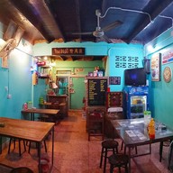 บรรยากาศ อ๋อขวัญเรือน ซื้อหน้าร้านถูกกว่า ซอยขวัญเรือน