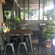 บ้านนอกคาเฟ่