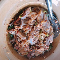 คุณพลอยก๋วยเตี๋ยวเป็ด มีสาขาเดียว