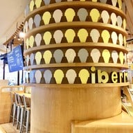 บรรยากาศ iberry สีลม คอมเพล็กซ์