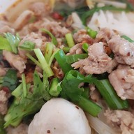 บ้านก๋วยเตี๋ยวชักธงดู๋ดี๋