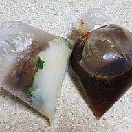 เมนูของร้าน ก๋วยเตี๋ยวไก่มะระนายหาญ