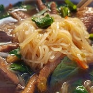 เมนูของร้าน ก๋วยเตี๋ยวไก่มะระนายหาญ