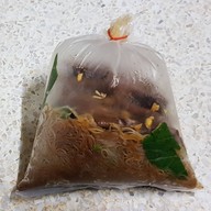 เมนูของร้าน ก๋วยเตี๋ยวไก่มะระนายหาญ