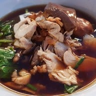 ก๋วยเตี๋ยวไก่มะระนายหาญ