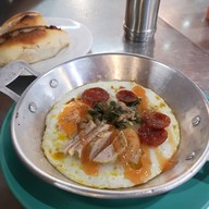 เมนูของร้าน กาแฟก๊อต ไข่กระทะ อาหารเช้า เครื่องดื่ม ตลาดประชานิเวศน์ 1