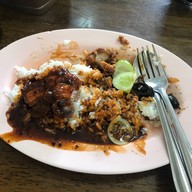 เมนูของร้าน หมูสะเต๊ะจึงอังลัก ถนนพระราม 4