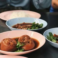 เมนูของร้าน ขาหมูเจริญแสงสีลม สีลม