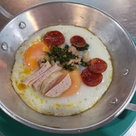 เมนูของร้าน กาแฟก๊อต ไข่กระทะ อาหารเช้า เครื่องดื่ม ตลาดประชานิเวศน์ 1