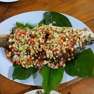 เมนูของร้าน สมบูรณ์ ซีฟู๊ด