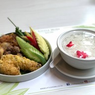 Little Home Bakery อาคารสาธรธานี 1