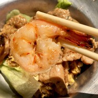 เมนูของร้าน ก๋วยเตี๋ยวผัดงี่เง่า เจ๊เบญโอเดี้ยน เยาวราช