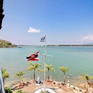 พระตำหนักกรมหลวงชุมพรเขตอุดมศักดิ์ แหลมสิงห์