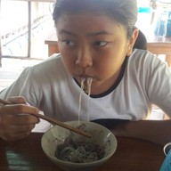 ก๋วยเตี๋ยวเรือแพเพ็ญ