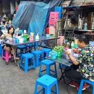 บรรยากาศ ก๋วยเตี๋ยวไก่มะระนายหาญ