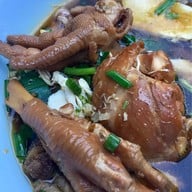เมนูของร้าน ก๋วยเตี๋ยวไก่มะระนายหาญ