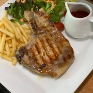 เมนูของร้าน Triple-T Cafe And Restaurant