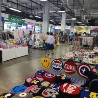 ซุปเปอร์เล้ง สตาร์ซอย4 ตลาดสตาร์ไนท์บาร์ซ่า ซอย4