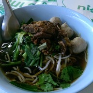 โกเด้ง ข้างโรงแรม Snoozz