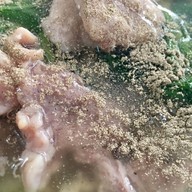 เมนูของร้าน แดงราดหน้า