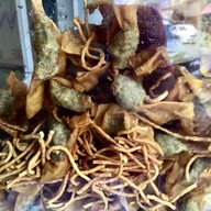 บรรยากาศ แดงราดหน้า