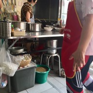 บรรยากาศ แดงราดหน้า