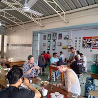 บรรยากาศ ข้าวแกงเจ๊ กอบ อุทัยธานี