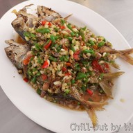 เมนูของร้าน ครัวปลาทู (ทิดอ้วน) บางแสน