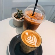เมนูของร้าน & AMPERSAND COFFEE ROASTERS เดอะบล๊อค ราชพฤกษ์