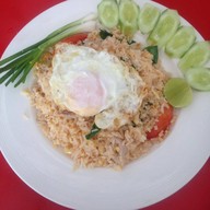 เจ๊น้อยข้าวกล่อง30฿ ซอยเปียร์นนท์3