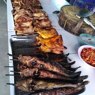 ลาบสารคาม ลาดพร้าว101(ลาดพร้าว107)