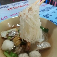 เมนูของร้าน ก๋วยเตี๋ยวต้มยำเจ้นิด