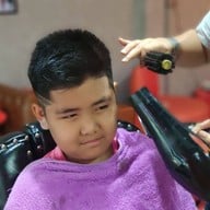 เรื่องของผม Hair Story Design