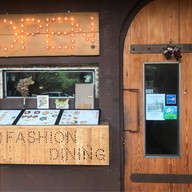 FASHION Dining & GENERAL Store