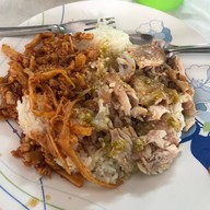 ไก่ต้มน้ำปลา เจ้าเก่าซอยสดใส