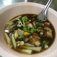 เมนูของร้าน ก๋วยจั๊บยืนพื้น(สี่แยกพรานนก) -