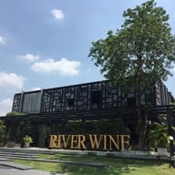RIVER WINE Restaurant and Wine Bar ปากเกร็ด