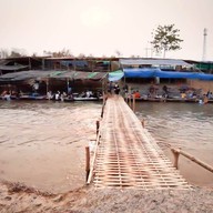 แก่งดง แม่แตง