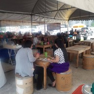 ก๋วยเตี๋ยวเรืออยุธยา อยู่เลยโรงแรมเมเปิลแยกบางนา