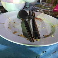 ป้าแดงซีฟู๊ด ชายหาดบ้านอำเภอ