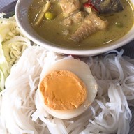 เมนูของร้าน ก๋วยเตี๋ยวต้มยำตำลึงเจ้าเก่า 1984