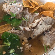 เมนูของร้าน ก๋วยเตี๋ยวต้มยำตำลึงเจ้าเก่า 1984