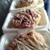 เมนูของร้าน ข้าวมันไก่ลุงยะ