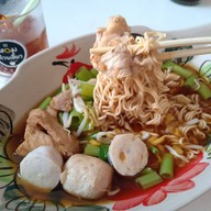 เมนูของร้าน หอม ก๋วยเตี๋ยว