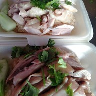 เมนูของร้าน ข้าวมันไก่ลุงยะ