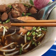 เมนูของร้าน ก๋วยเตี๋ยวไก่ลุงมิน หมู่บ้านเศรษฐกิจ บางแค